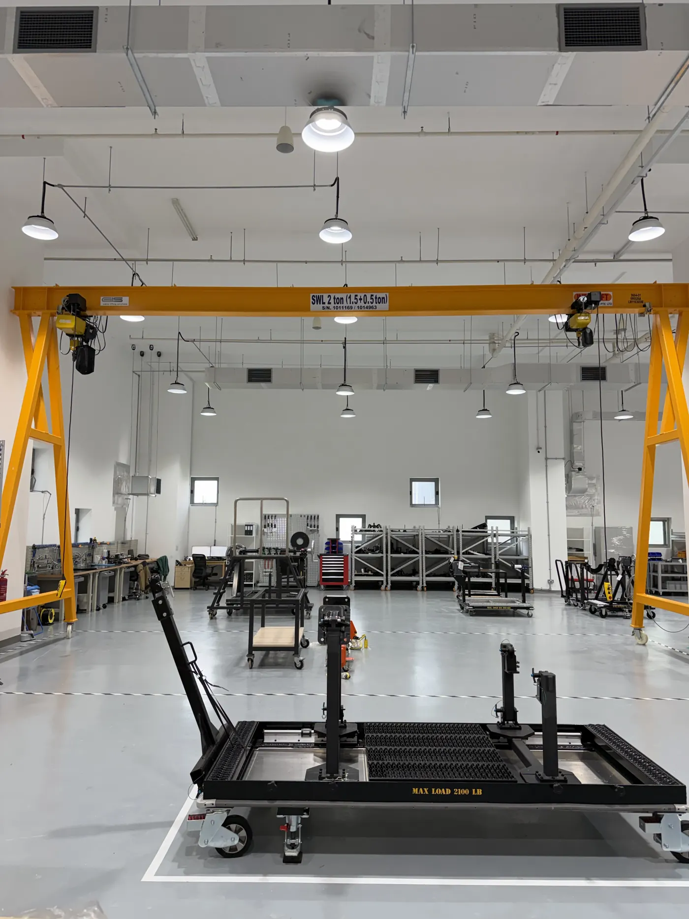 Teardown bay with gantry crane at BIAero Singapore